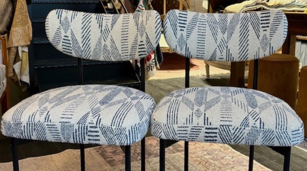 Rénovation chaises vintage à Lyon